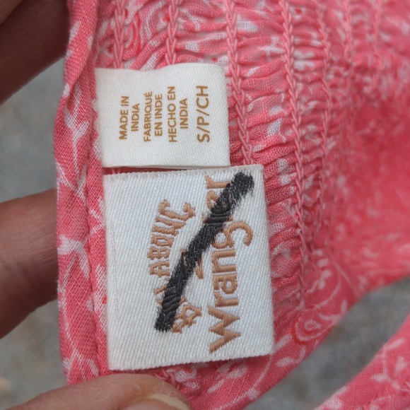 Billabong x Wrangler Coral Floral Print Round Neckline w/ Keyhole Closure NWT - Picture 15 of 16